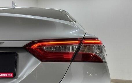 Toyota Camry, 2020 год, 3 180 000 рублей, 10 фотография