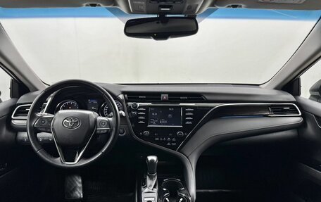 Toyota Camry, 2020 год, 3 180 000 рублей, 17 фотография