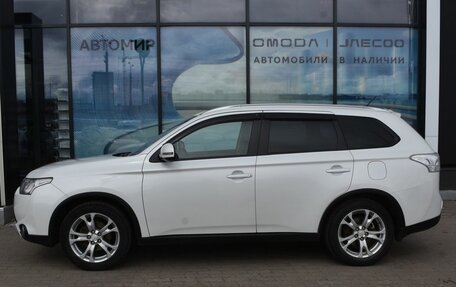 Mitsubishi Outlander III рестайлинг 3, 2014 год, 1 575 000 рублей, 8 фотография
