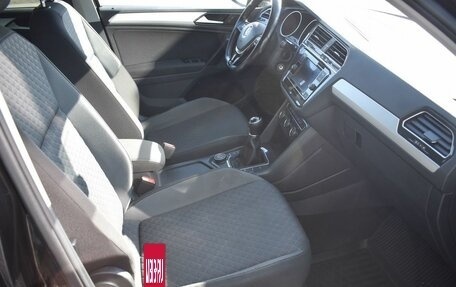Volkswagen Tiguan II, 2017 год, 2 145 000 рублей, 10 фотография