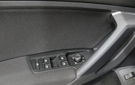 Volkswagen Tiguan II, 2020 год, 2 649 000 рублей, 11 фотография
