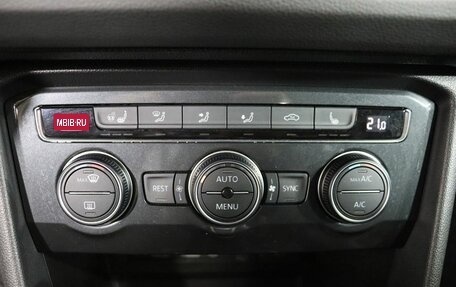 Volkswagen Tiguan II, 2020 год, 2 649 000 рублей, 19 фотография