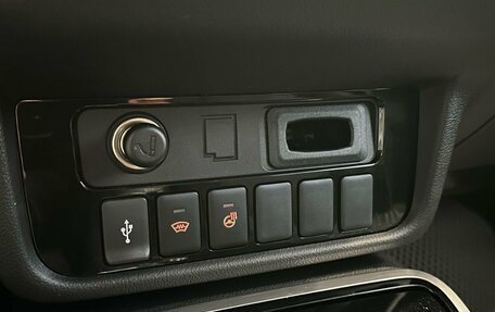 Mitsubishi Outlander III рестайлинг 3, 2021 год, 2 649 900 рублей, 14 фотография