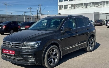 Volkswagen Tiguan II, 2018 год, 2 600 000 рублей, 1 фотография