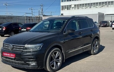 Volkswagen Tiguan II, 2018 год, 2 600 000 рублей, 1 фотография