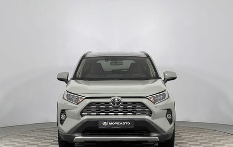 Toyota RAV4, 2020 год, 3 299 000 рублей, 2 фотография