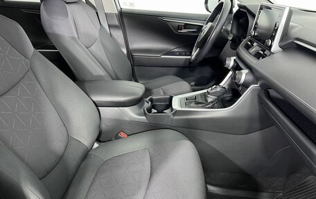 Toyota RAV4, 2020 год, 3 299 000 рублей, 12 фотография