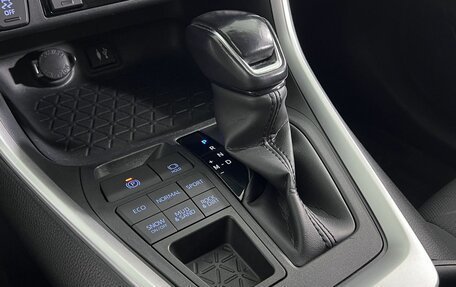 Toyota RAV4, 2020 год, 3 299 000 рублей, 16 фотография