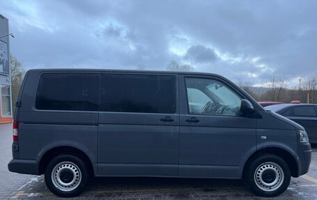Volkswagen Transporter T5 рестайлинг, 2013 год, 1 790 000 рублей, 3 фотография
