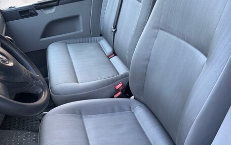 Volkswagen Transporter T5 рестайлинг, 2013 год, 1 790 000 рублей, 14 фотография