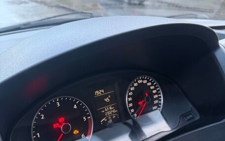 Volkswagen Transporter T5 рестайлинг, 2013 год, 1 790 000 рублей, 26 фотография
