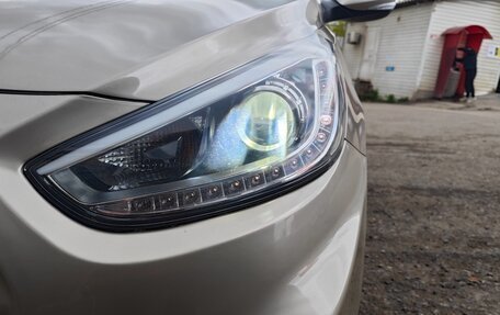 Hyundai Solaris II рестайлинг, 2013 год, 1 000 000 рублей, 8 фотография