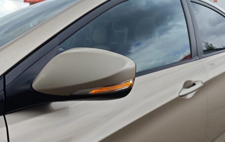 Hyundai Solaris II рестайлинг, 2013 год, 1 000 000 рублей, 9 фотография