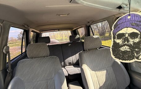 Toyota Hilux Surf III рестайлинг, 1997 год, 1 075 000 рублей, 26 фотография