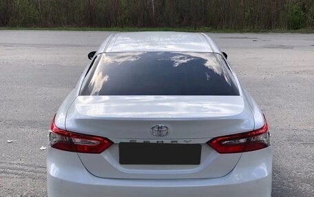 Toyota Camry, 2021 год, 2 900 000 рублей, 4 фотография