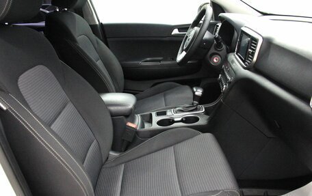 KIA Sportage IV рестайлинг, 2018 год, 2 322 000 рублей, 32 фотография