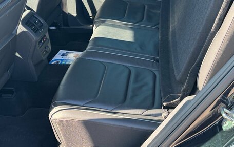 Volkswagen Tiguan II, 2018 год, 2 600 000 рублей, 7 фотография