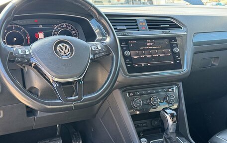 Volkswagen Tiguan II, 2018 год, 2 600 000 рублей, 5 фотография