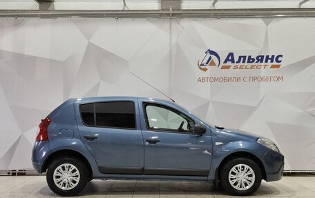 Renault Sandero I, 2013 год, 660 000 рублей, 2 фотография