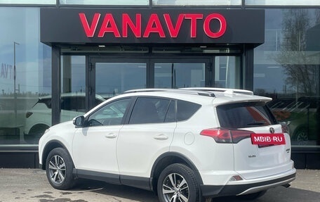 Toyota RAV4, 2019 год, 2 550 000 рублей, 3 фотография