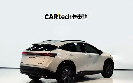 Nissan Ariya, 2024 год, 2 420 000 рублей, 5 фотография