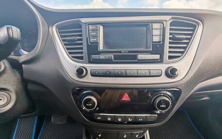 Hyundai Solaris II рестайлинг, 2018 год, 990 000 рублей, 14 фотография