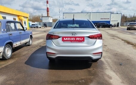 Hyundai Solaris II рестайлинг, 2018 год, 990 000 рублей, 5 фотография