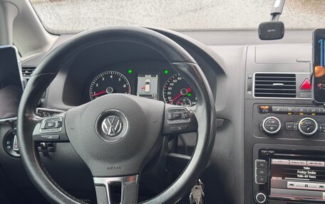 Volkswagen Touran III, 2012 год, 820 000 рублей, 11 фотография