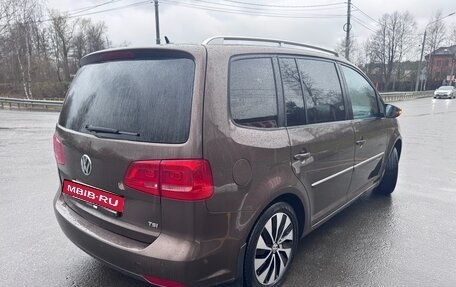 Volkswagen Touran III, 2012 год, 820 000 рублей, 3 фотография