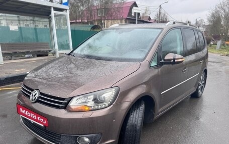 Volkswagen Touran III, 2012 год, 820 000 рублей, 5 фотография