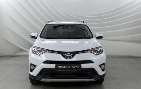 Toyota RAV4, 2018 год, 2 128 000 рублей, 2 фотография