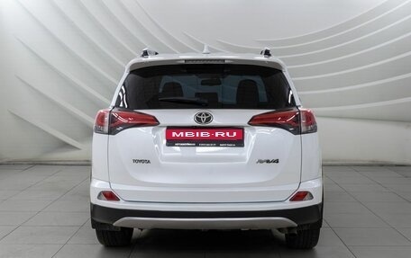 Toyota RAV4, 2018 год, 2 128 000 рублей, 6 фотография