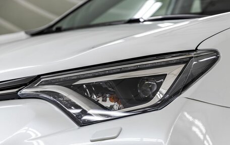 Toyota RAV4, 2018 год, 2 128 000 рублей, 11 фотография