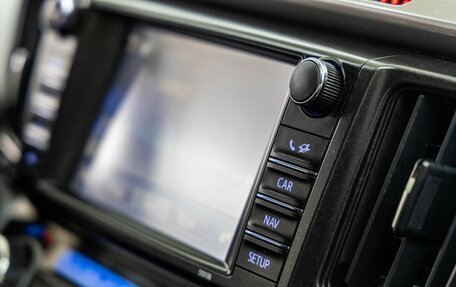 Toyota RAV4, 2018 год, 2 128 000 рублей, 33 фотография