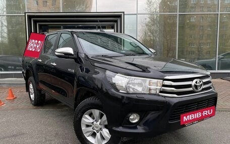 Toyota Hilux VIII, 2017 год, 2 839 000 рублей, 3 фотография