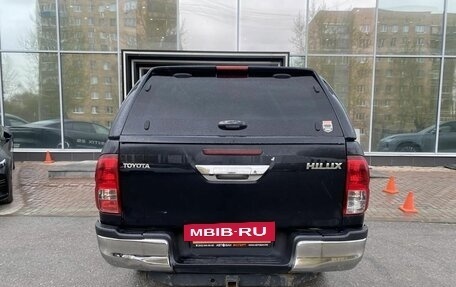 Toyota Hilux VIII, 2017 год, 2 839 000 рублей, 7 фотография
