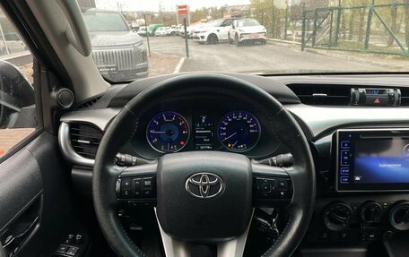 Toyota Hilux VIII, 2017 год, 2 839 000 рублей, 18 фотография