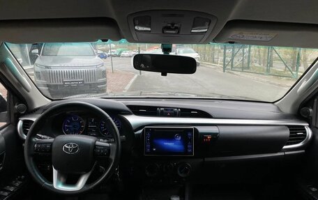Toyota Hilux VIII, 2017 год, 2 839 000 рублей, 15 фотография