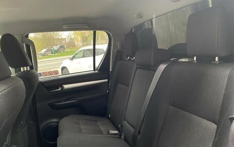 Toyota Hilux VIII, 2017 год, 2 839 000 рублей, 19 фотография