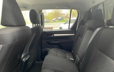 Toyota Hilux VIII, 2017 год, 2 839 000 рублей, 32 фотография