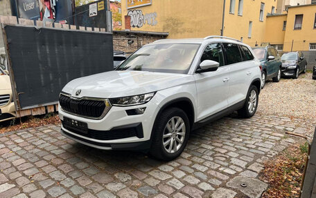 Skoda Kodiaq I, 2022 год, 3 136 023 рублей, 2 фотография