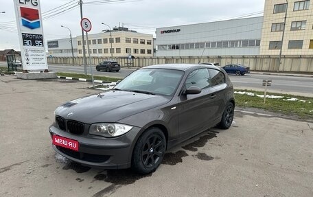 BMW 1 серия, 2008 год, 750 000 рублей, 1 фотография