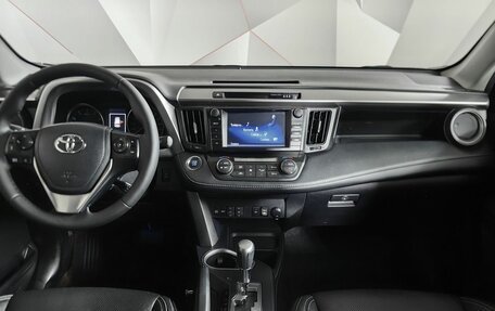 Toyota RAV4, 2018 год, 2 399 000 рублей, 13 фотография