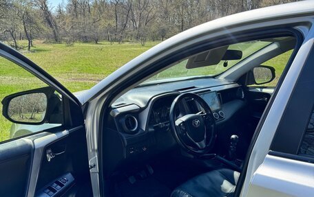 Toyota RAV4, 2018 год, 2 300 000 рублей, 5 фотография