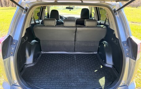 Toyota RAV4, 2018 год, 2 300 000 рублей, 7 фотография