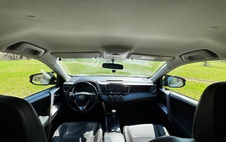 Toyota RAV4, 2018 год, 2 300 000 рублей, 8 фотография