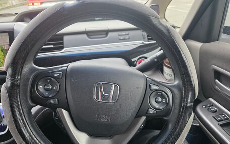Honda Freed II, 2018 год, 1 400 000 рублей, 15 фотография