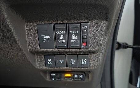 Honda Freed II, 2018 год, 1 400 000 рублей, 11 фотография