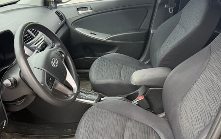Hyundai Solaris II рестайлинг, 2015 год, 700 000 рублей, 7 фотография
