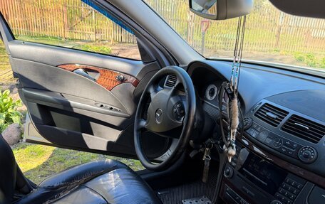 Mercedes-Benz E-Класс, 2005 год, 820 000 рублей, 6 фотография